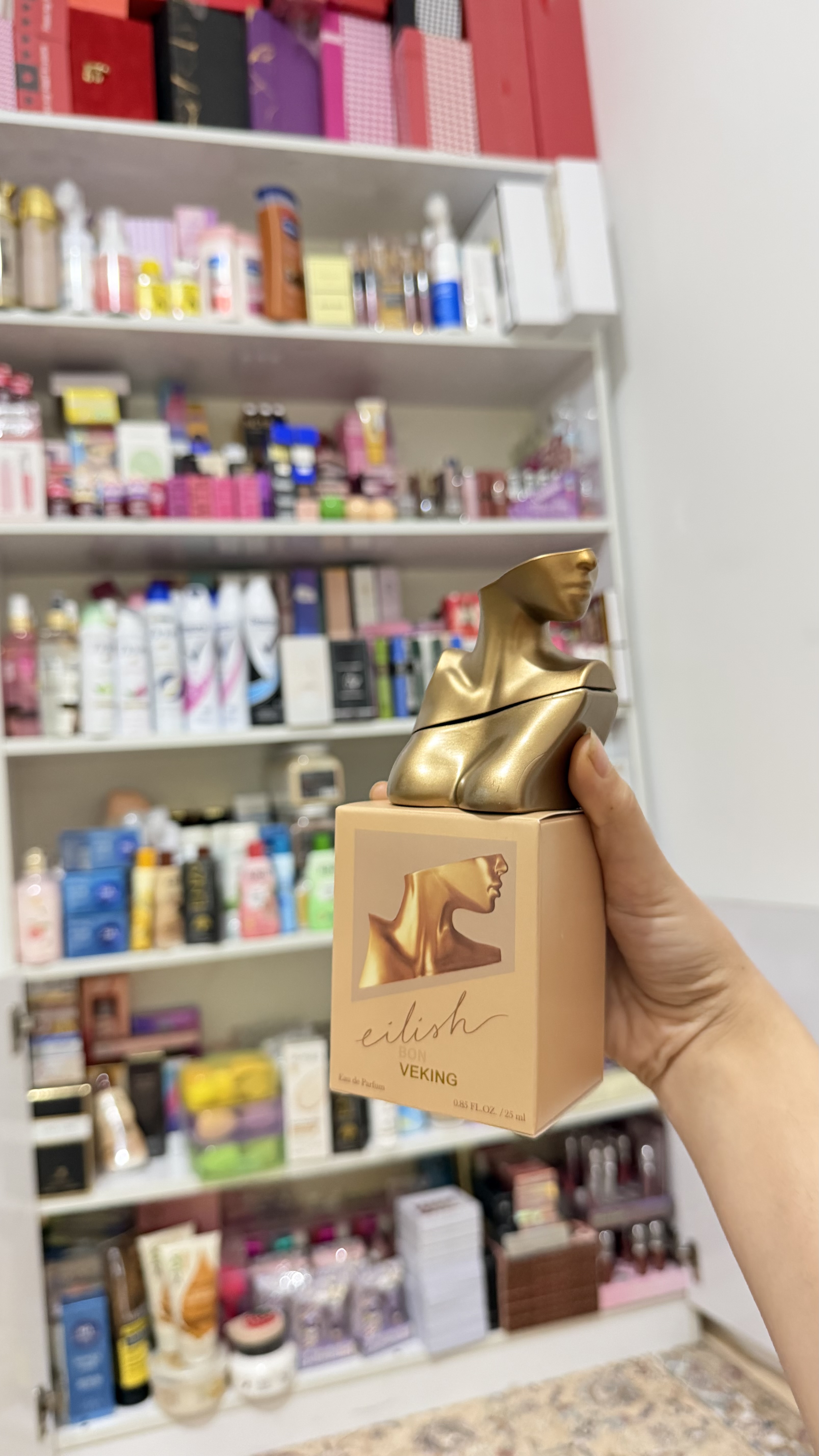 ادکلن بیلی آیلیش VEKING رایحه وانیلی شکلاتی پخش بوی عالی